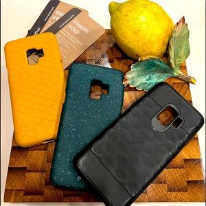 Two Samsung Galaxy S9 Smart Phone Pela Cases & Bonus Case!